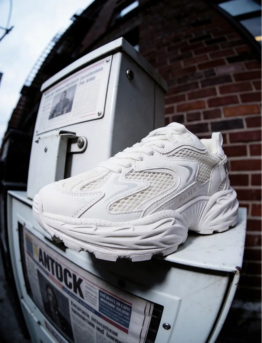 women sneakers
