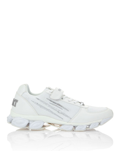 MAN SNEAKERS